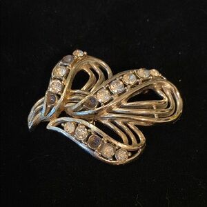Elegant Silver and Crystal Brooch
